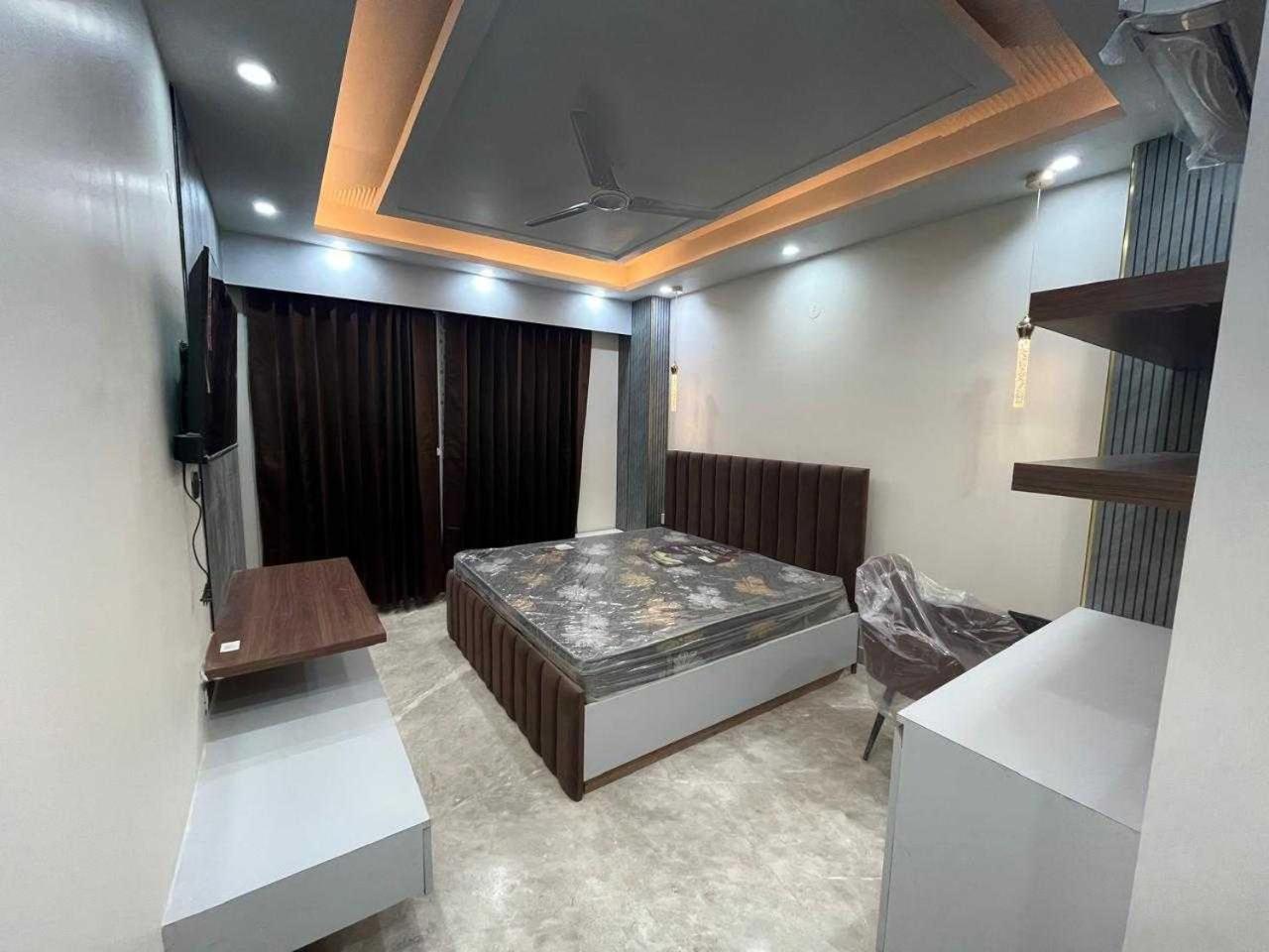 Super Hotel O Sector 43 Gurgaon Exterior foto